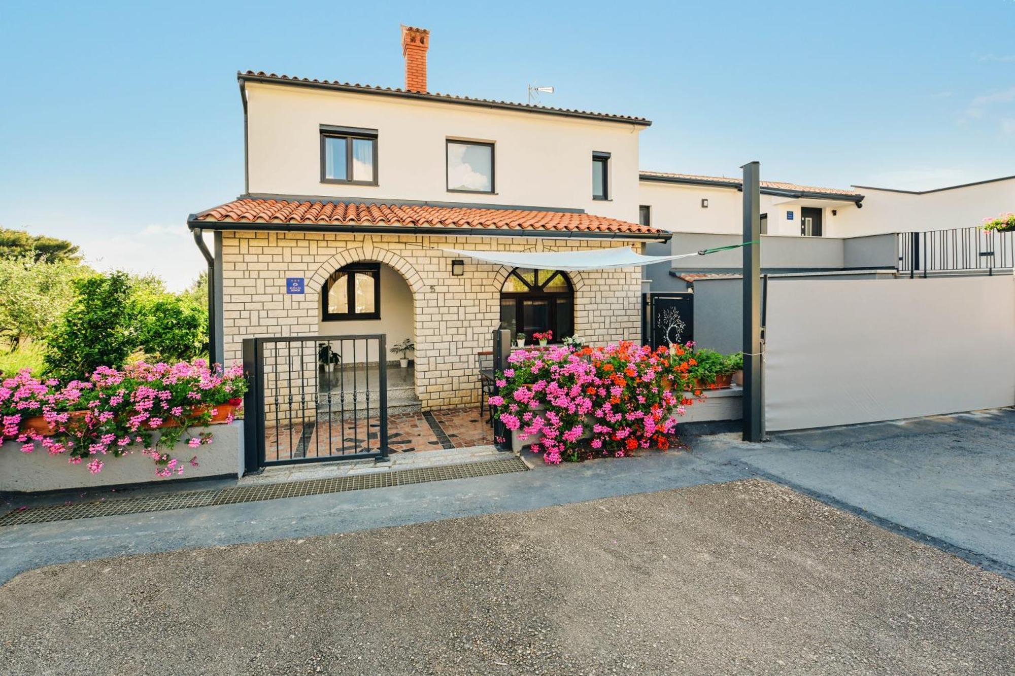 פורץ Villa Luna מראה חיצוני תמונה